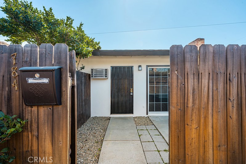 780 N Shattuck Pl Property Photo 16