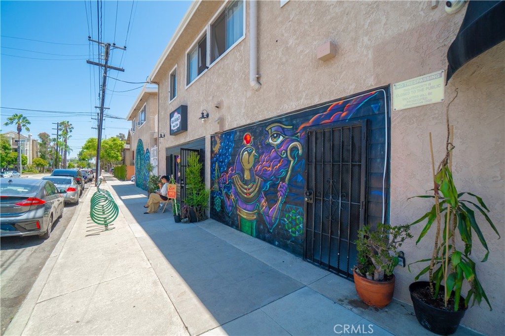 1090 Redondo Property Photo 6