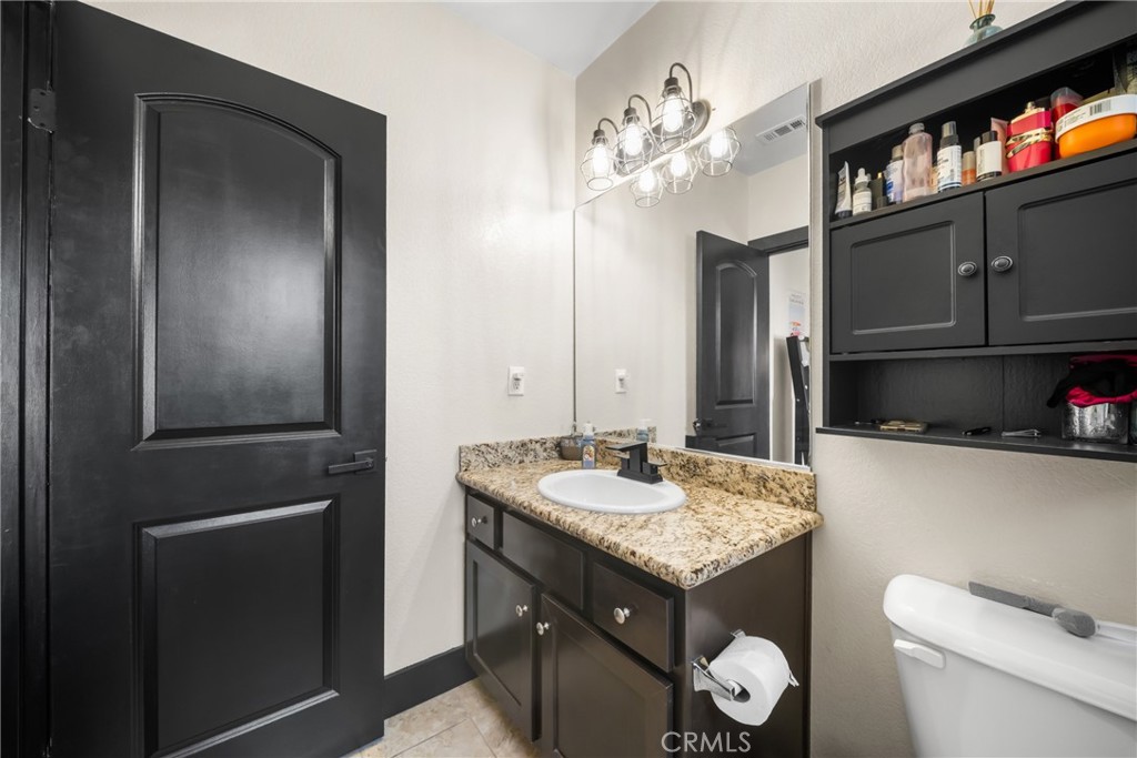 6198 Lincoln 18 Property Photo 28
