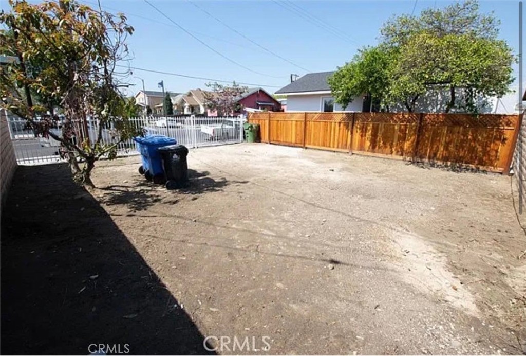 4312 Ascot Property Photo 2