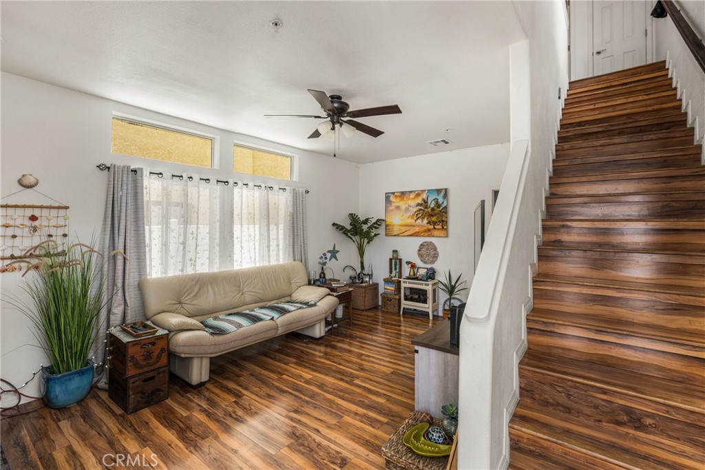 17041 B Lane Property Photo 4