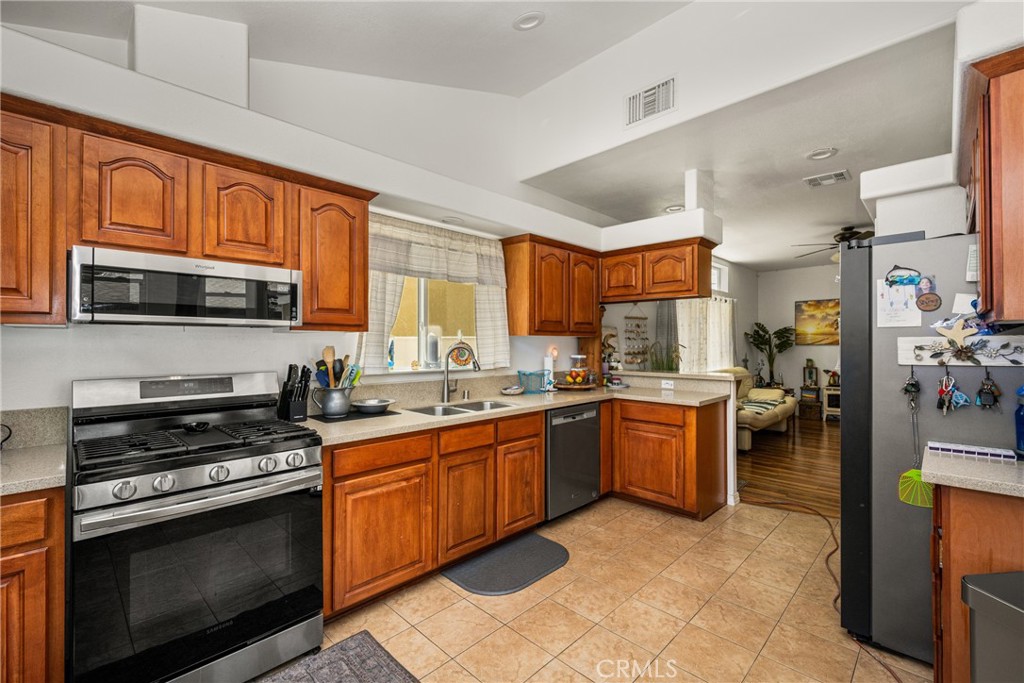 17041 B Lane Property Photo 11