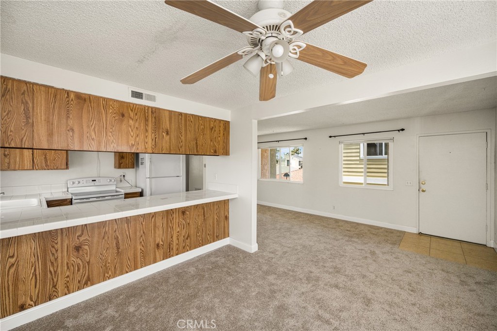 17041 B Lane Property Photo 33