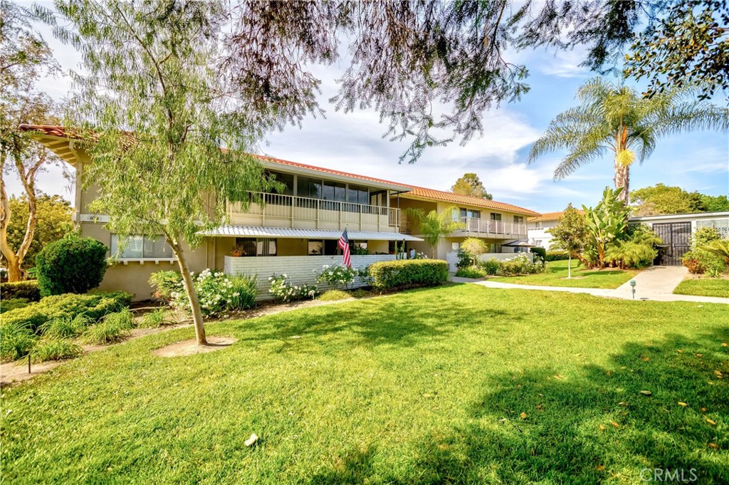 678 Via Alhambra C Property Photo 3
