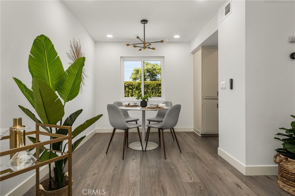 400 S Flower 74 Property Photo 6