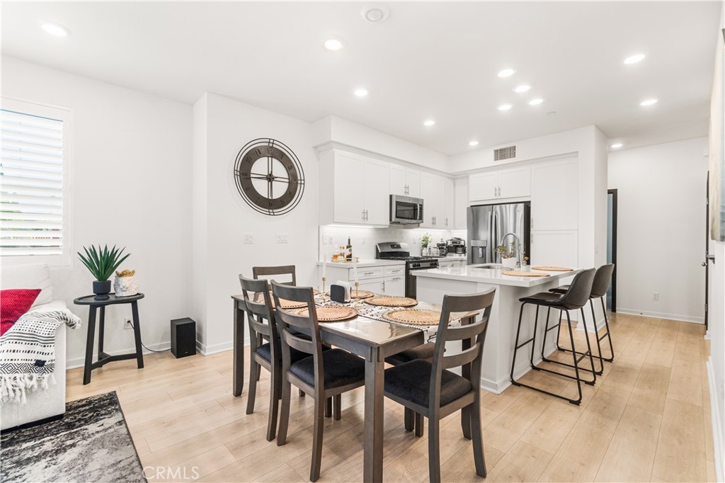 16434 Whittier #6 Boulevard Property Photo 13
