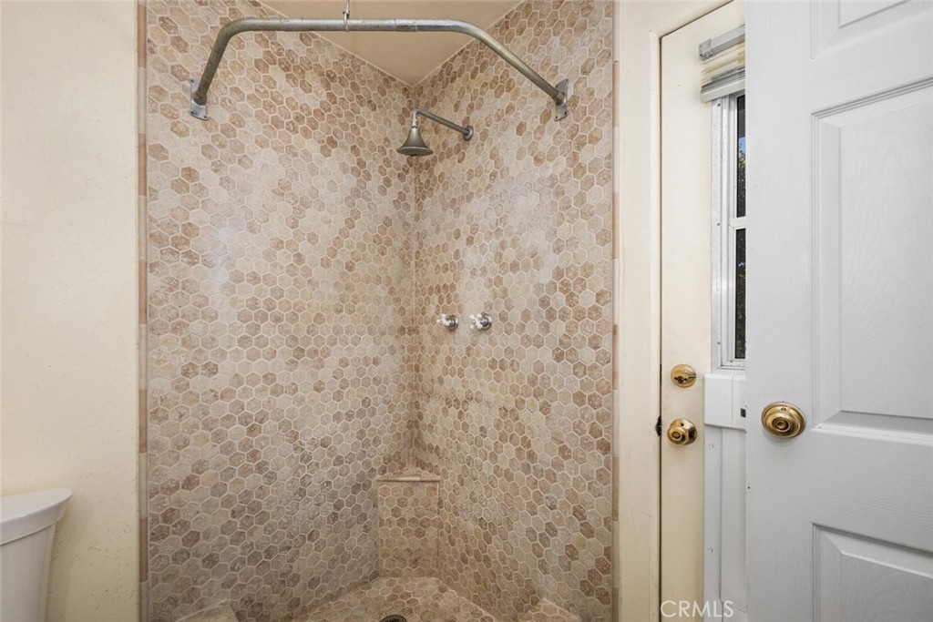 3547 Halbrite Avenue Property Photo 37