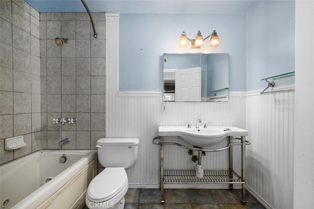 3547 Halbrite Avenue Property Photo 40