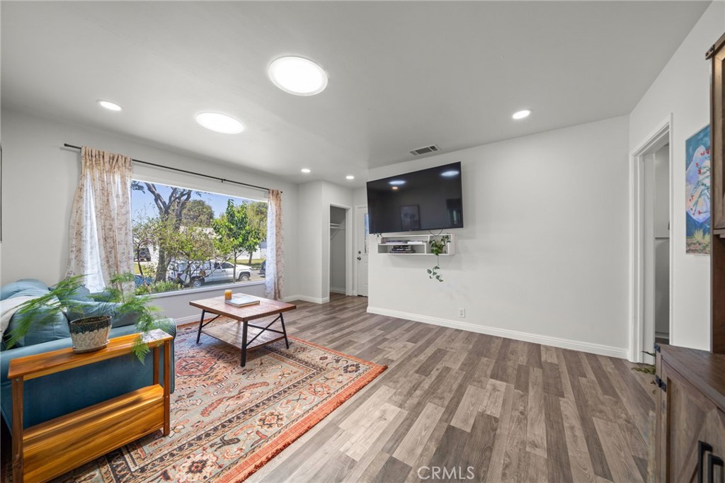 2712 Eckleson Street Property Photo 8