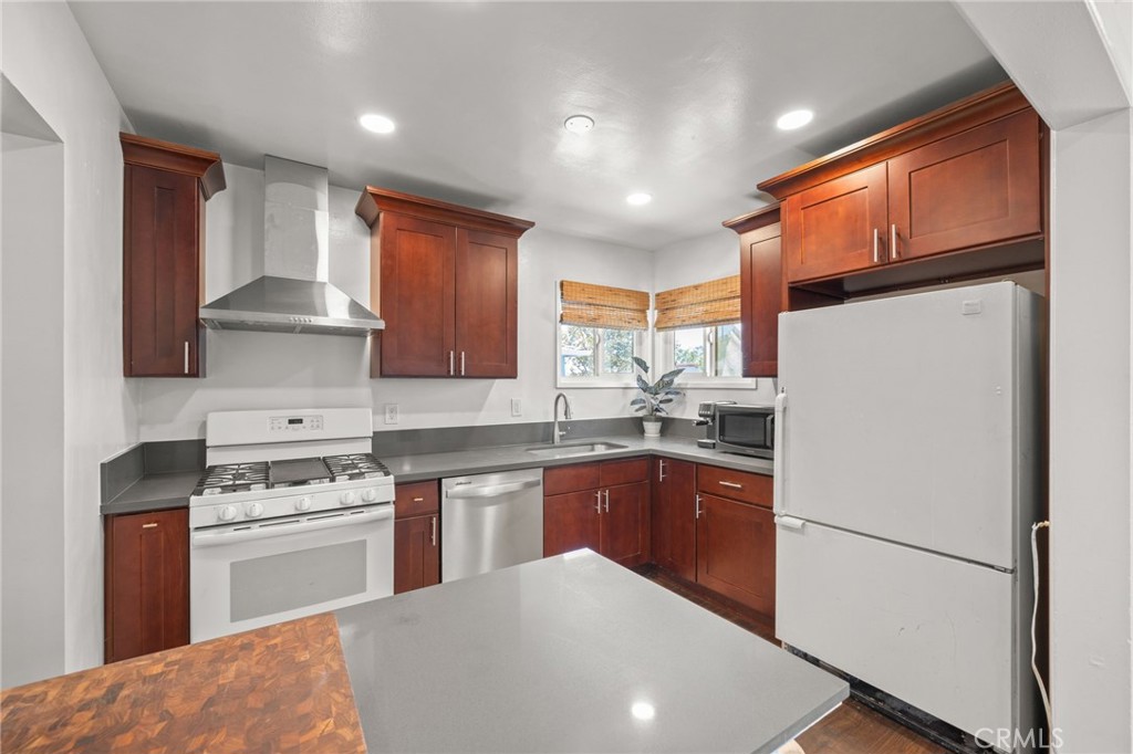 2712 Eckleson Street Property Photo 12