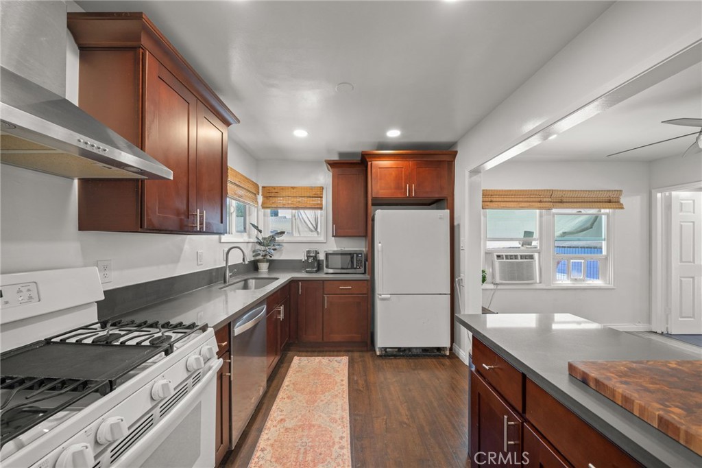2712 Eckleson Street Property Photo 14