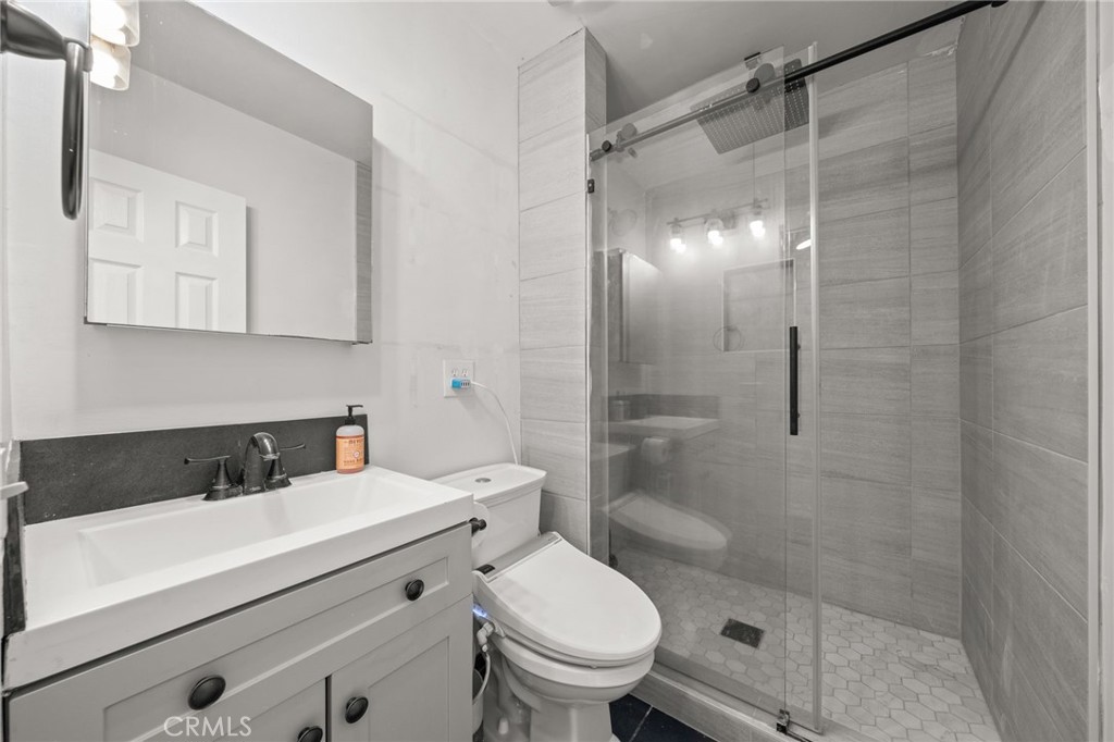 2712 Eckleson Street Property Photo 17
