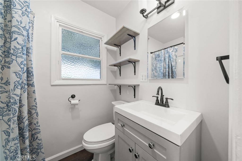 2712 Eckleson Street Property Photo 22