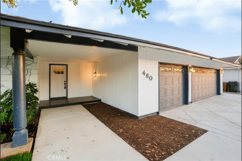 480 Cienaga Property Photo 3
