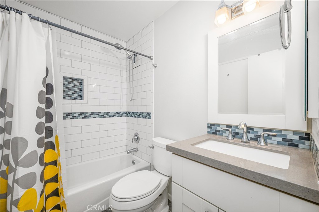 450 Carriage D Property Photo 31
