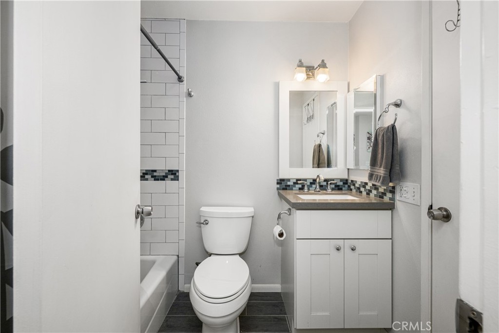 450 Carriage D Property Photo 34