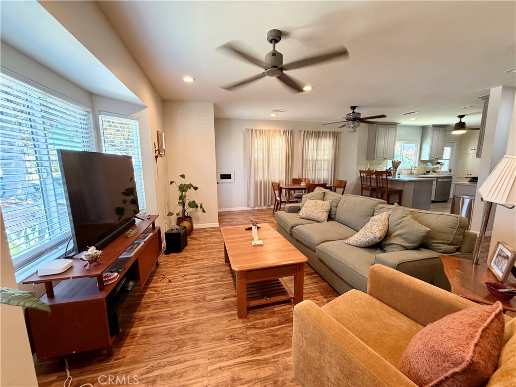 3069 Magnolia Property Photo 2