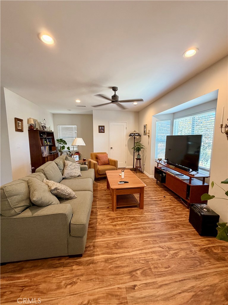 3069 Magnolia Property Photo 3