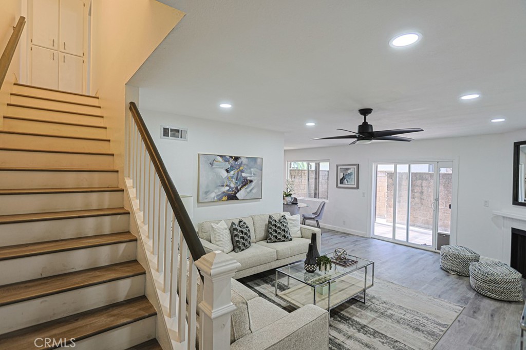 2640 W Meadowview Property Photo 7