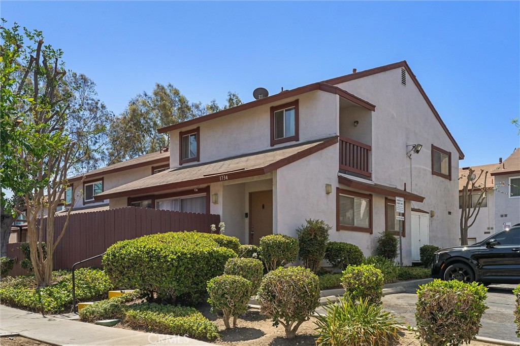 1734 Bradbury Drive 74 Property Photo 1