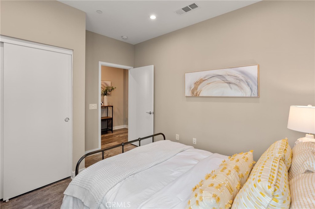 1423 W Cara Property Photo 6