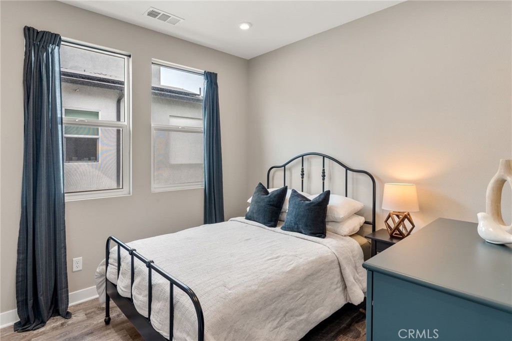 1423 W Cara Property Photo 23