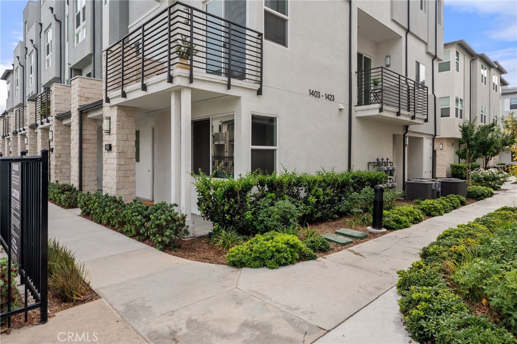 1423 W Cara Property Photo 36