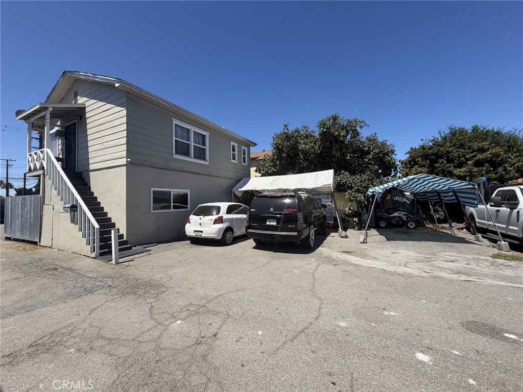 1735 W Washington Property Photo 7