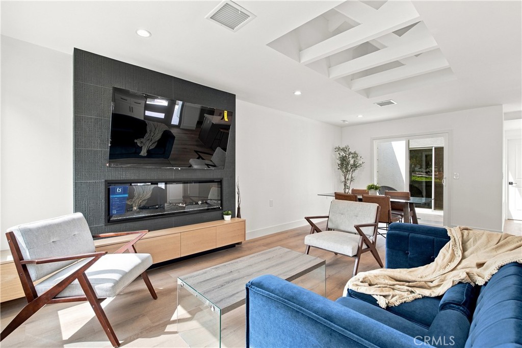 2133 Via Puerta A Property Photo 7