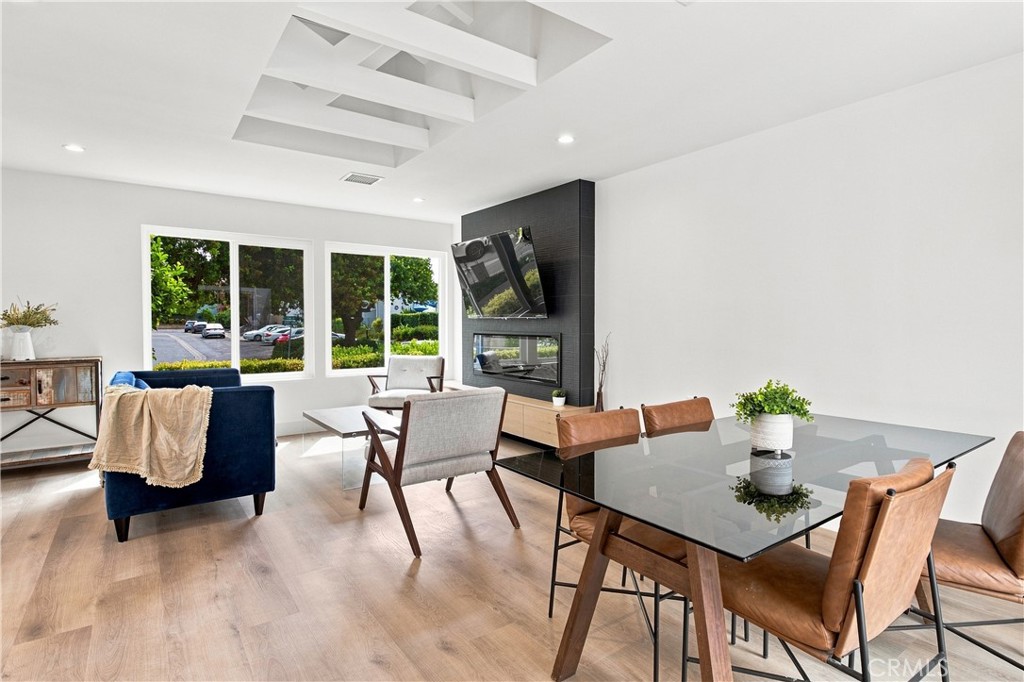 2133 Via Puerta A Property Photo 9