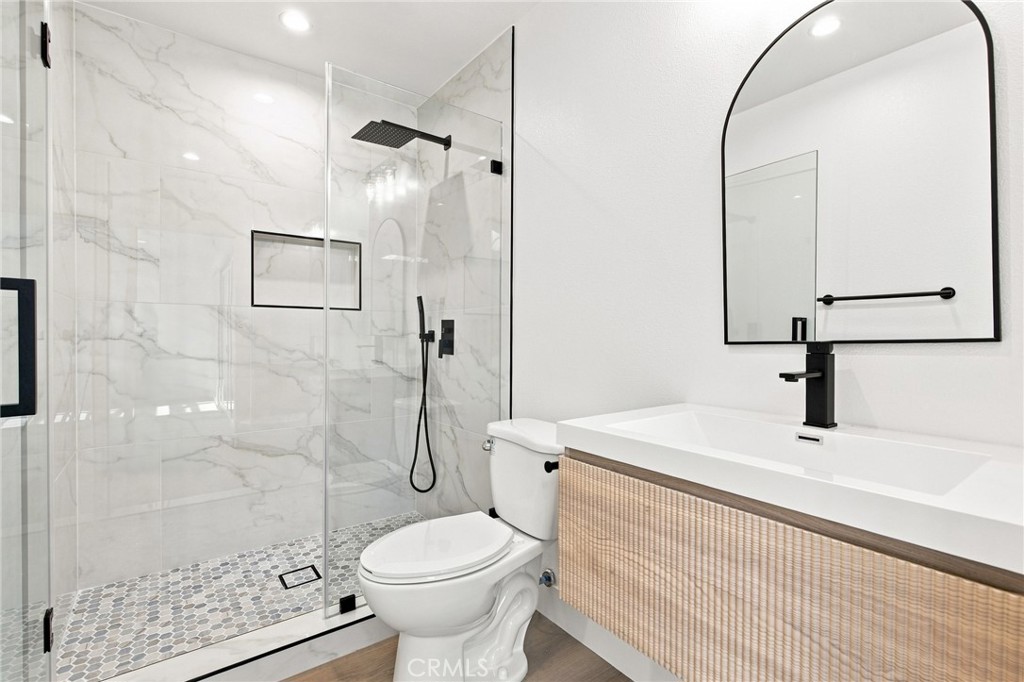 2133 Via Puerta A Property Photo 14