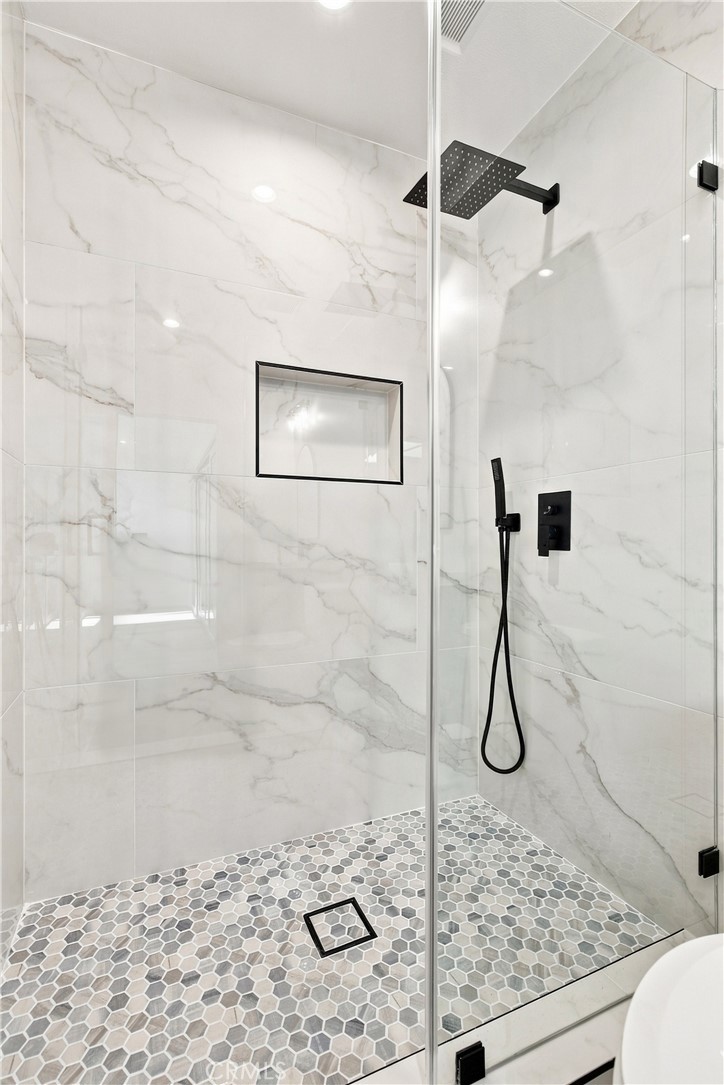 2133 Via Puerta A Property Photo 18