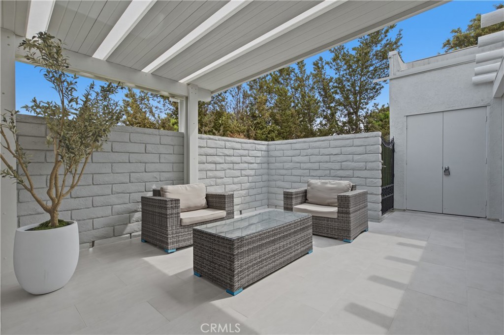 2133 Via Puerta A Property Photo 22