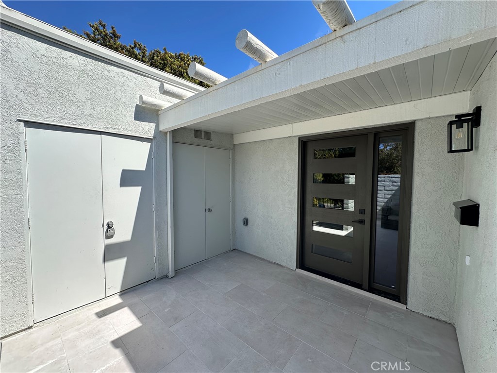 2133 Via Puerta A Property Photo 23