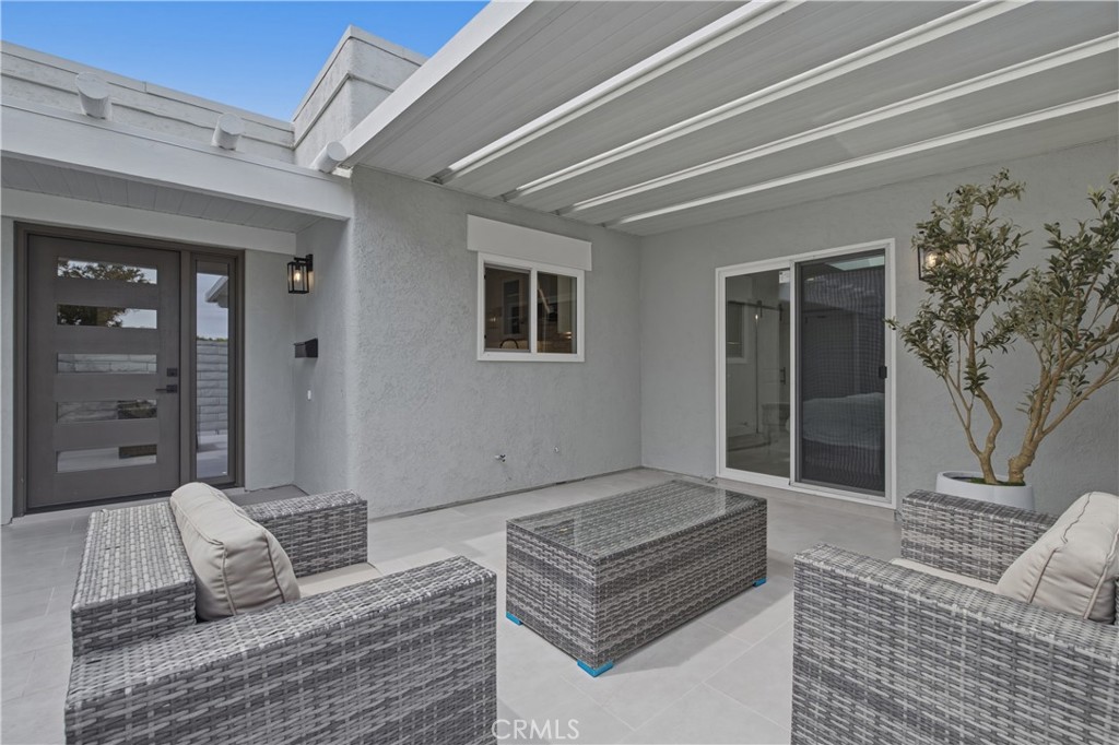 2133 Via Puerta A Property Photo 25