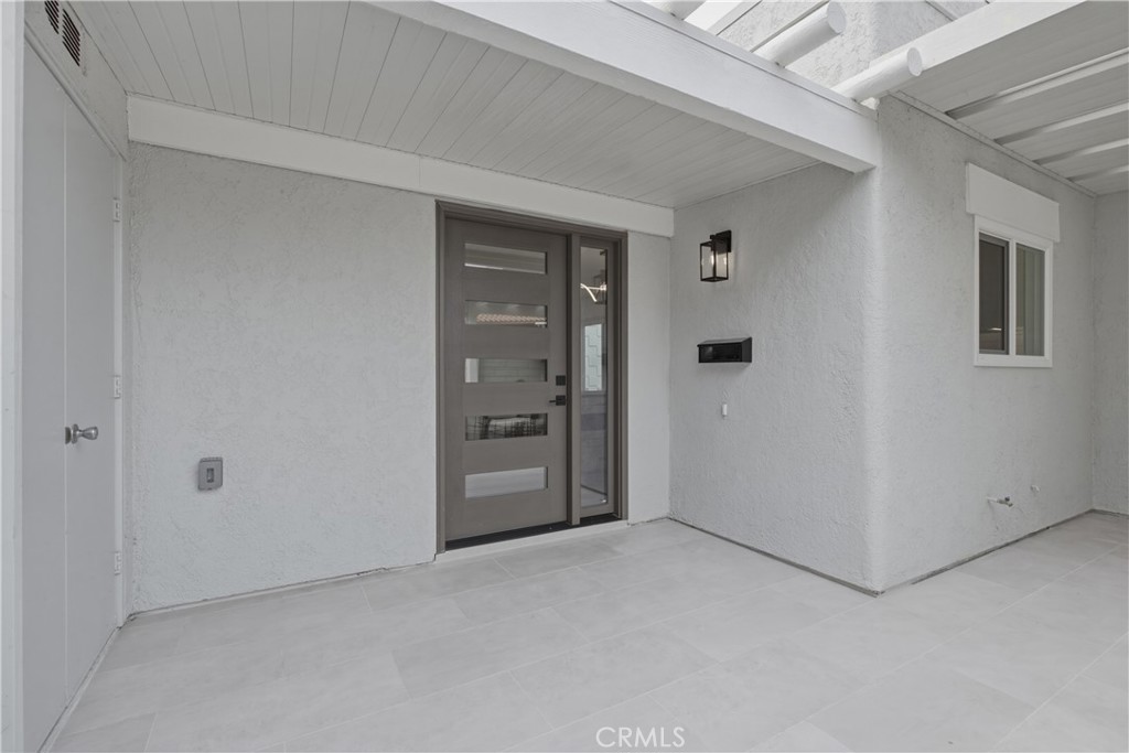 2133 Via Puerta A Property Photo 26