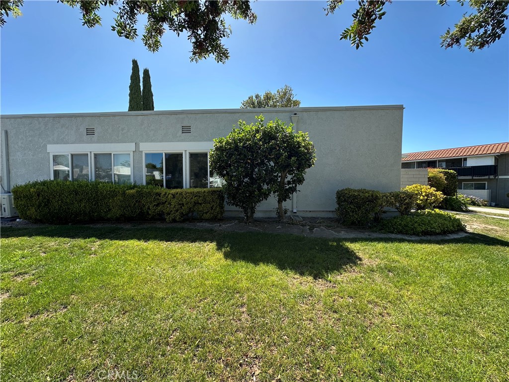 2133 Via Puerta A Property Photo 29