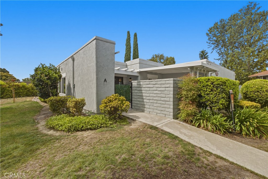2133 Via Puerta A Property Photo 30