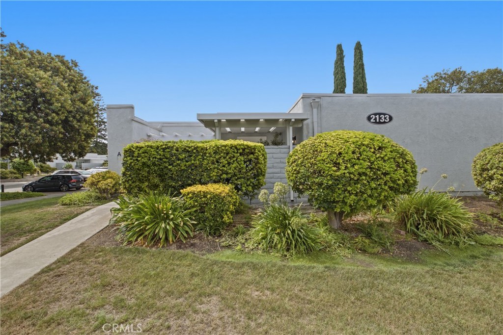 2133 Via Puerta A Property Photo 31