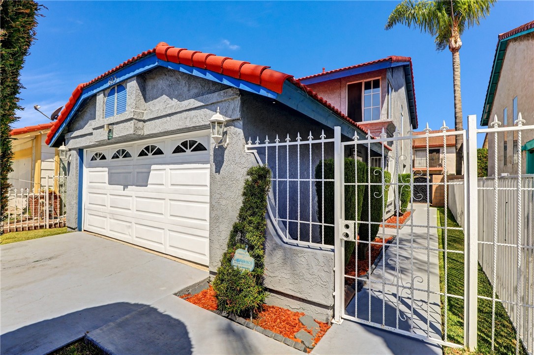 623 W Indigo Street Property Photo 1