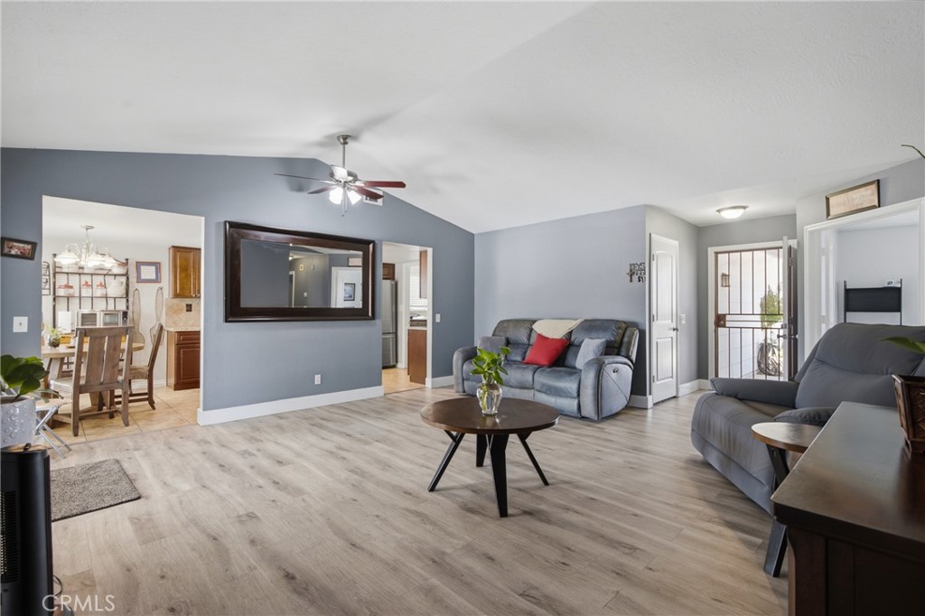 2443 Tulip Court Property Photo 6