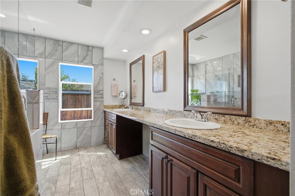 2443 Tulip Court Property Photo 21