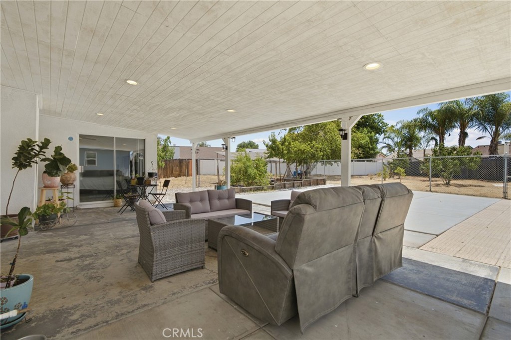 2443 Tulip Court Property Photo 35