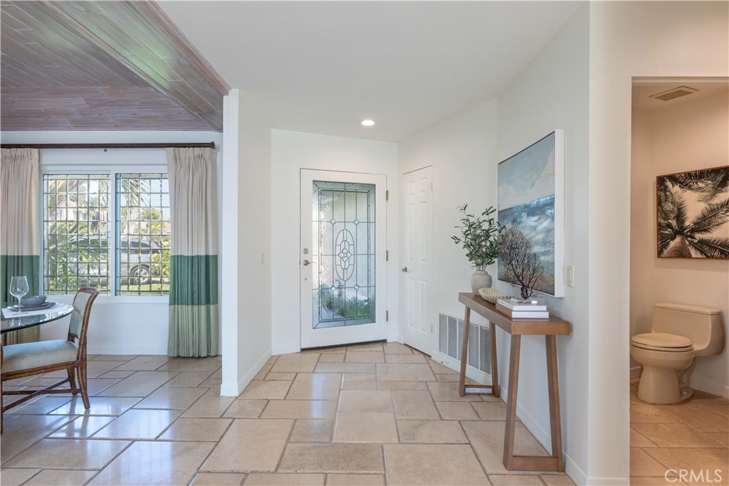 6261 Majorca Circle Property Photo 7