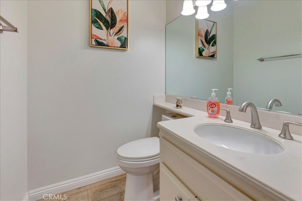 1364 N Schooner Lane 76 Property Photo 18