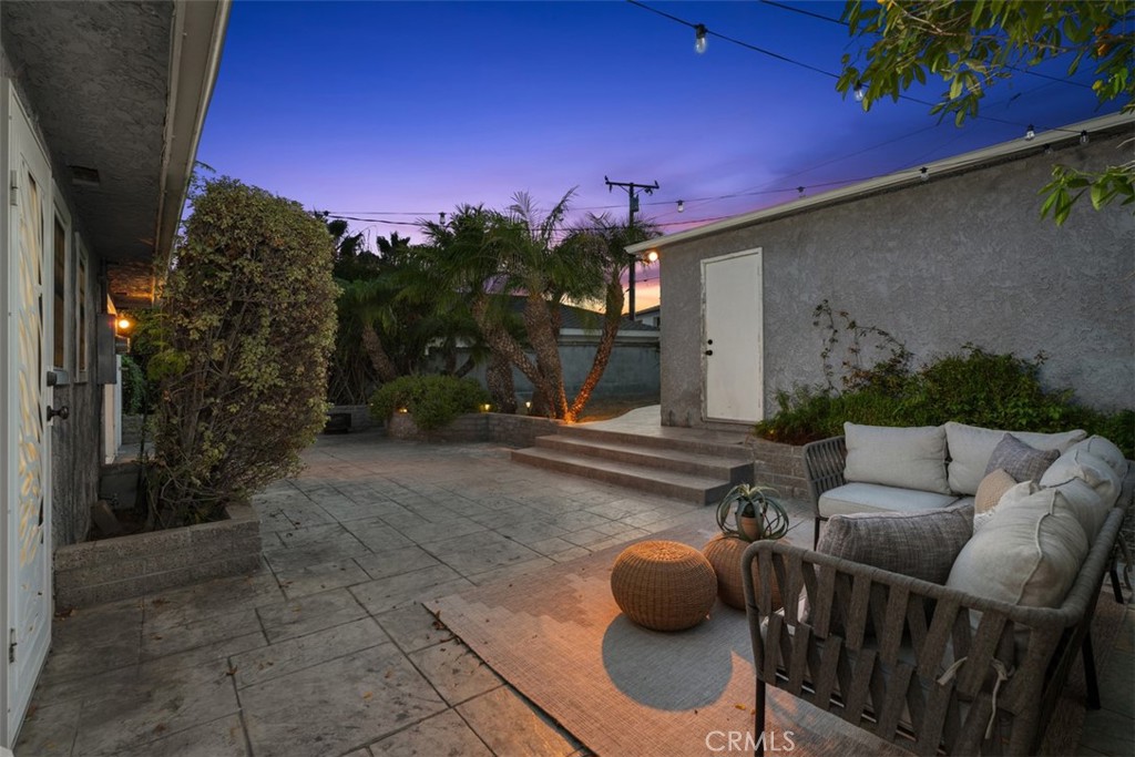 421 Catalina Property Photo 6