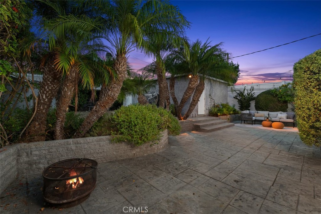 421 Catalina Property Photo 7
