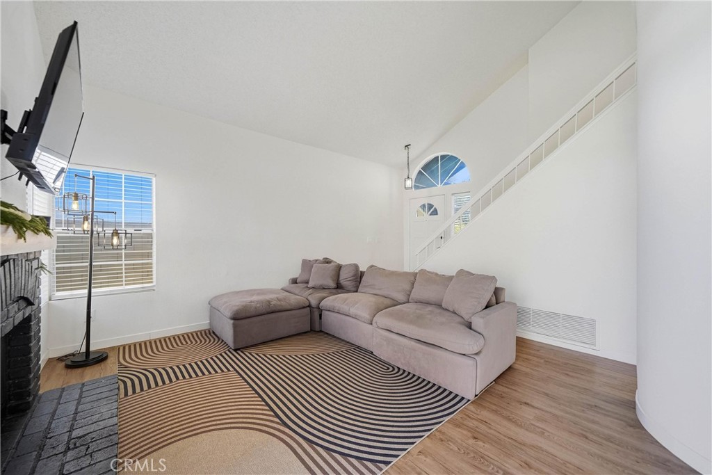 2401 Acorn Property Photo 6