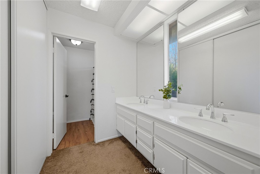 2401 Acorn Property Photo 23