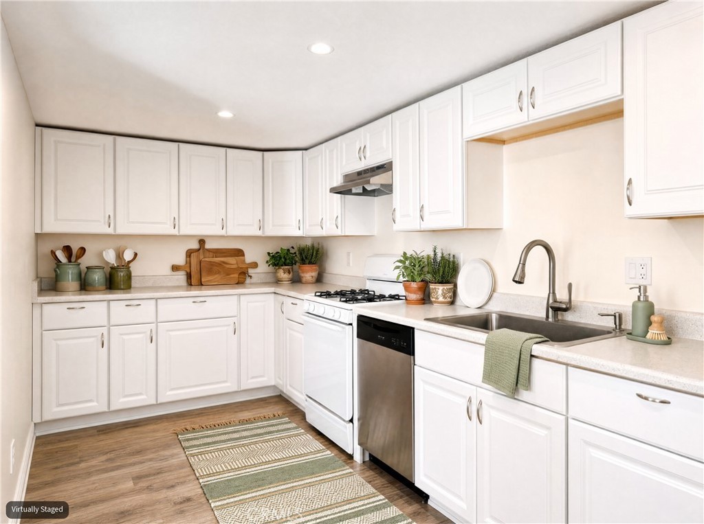 2653 Santa Ana Property Photo 11